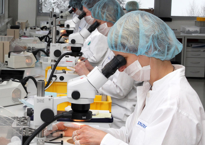 Reinraumfertigung bei INJECTA